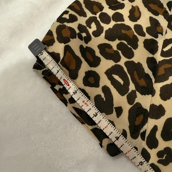 3/$20 Gymboree Girls Leopard Print Button-Up Top - Size 6 Brown Animal Print - Picture 3 of 6